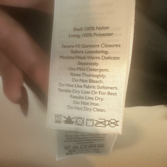 Lightweight Black Eddie Bauer Windbreaker - Picture 7 of 8